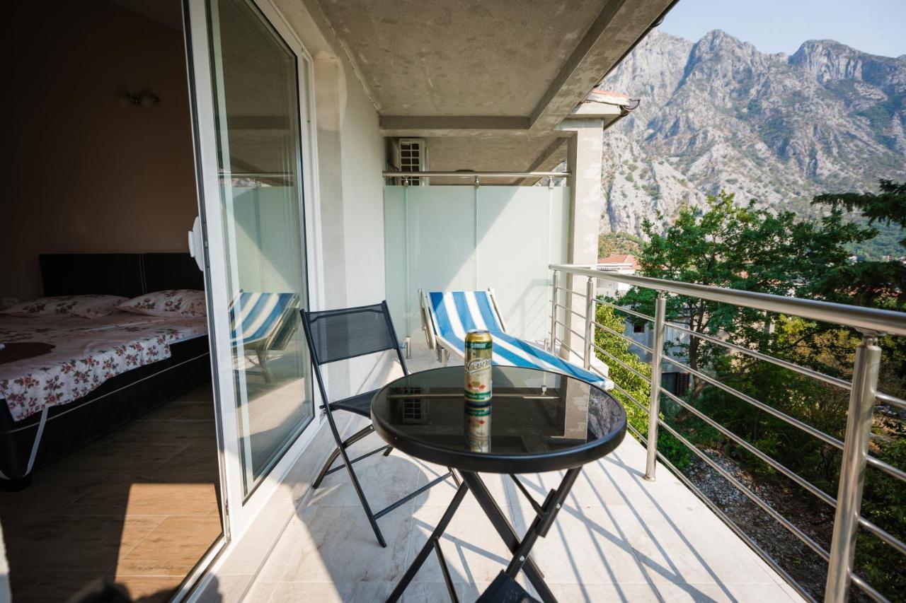 Apartmani Peko Kotor Exteriör bild