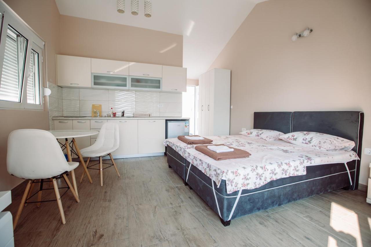 Apartmani Peko Kotor Exteriör bild