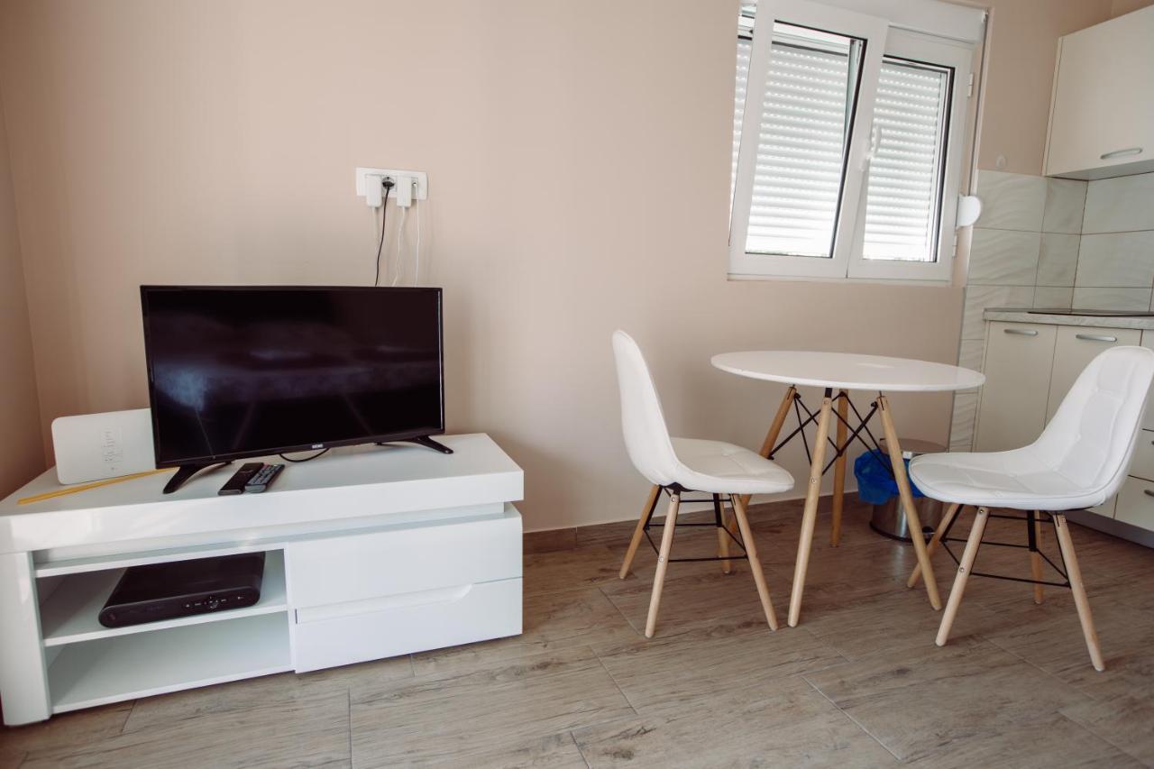 Apartmani Peko Kotor Exteriör bild