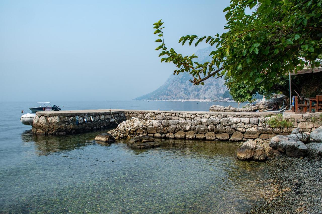 Apartmani Peko Kotor Exteriör bild